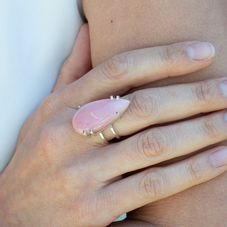 PINK OPAL TEARDROP ON SILVER DOUBLE BAND RING