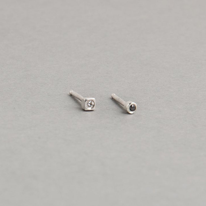 CIRCLE AND SQUARE STARDUST STUDS