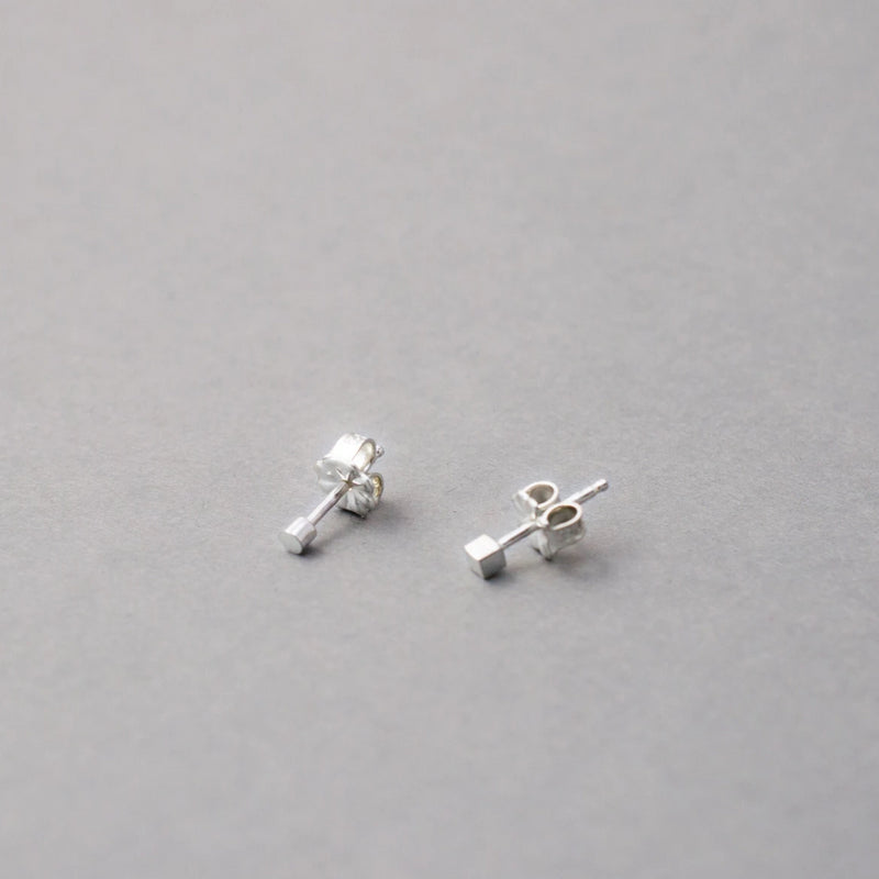 CIRCLE AND SQUARE STARDUST STUDS